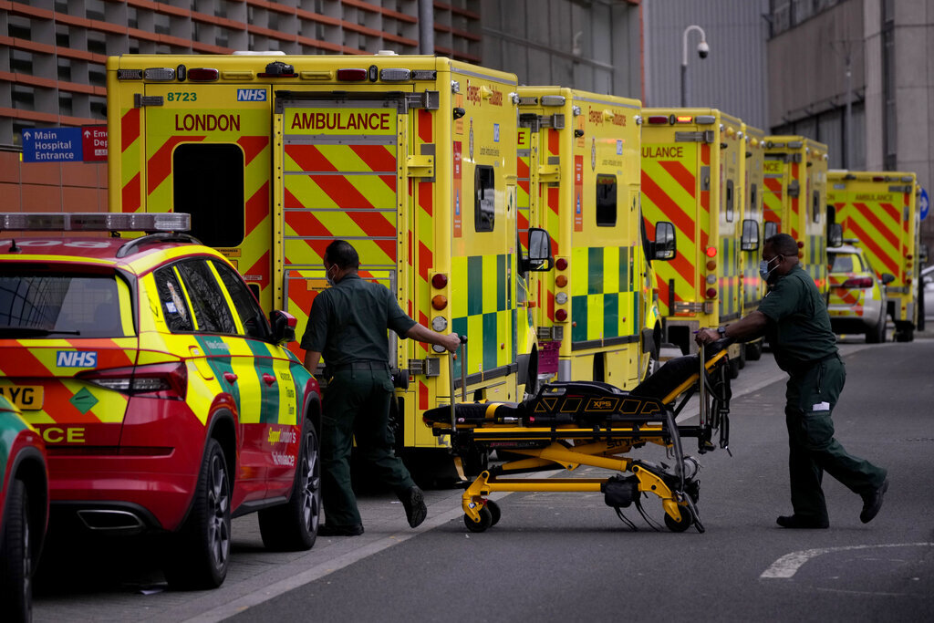 بريطانيا تنشر قوات عسكرية لمساعدة مستشفيات لندن المكتظة بإصابات كورونا