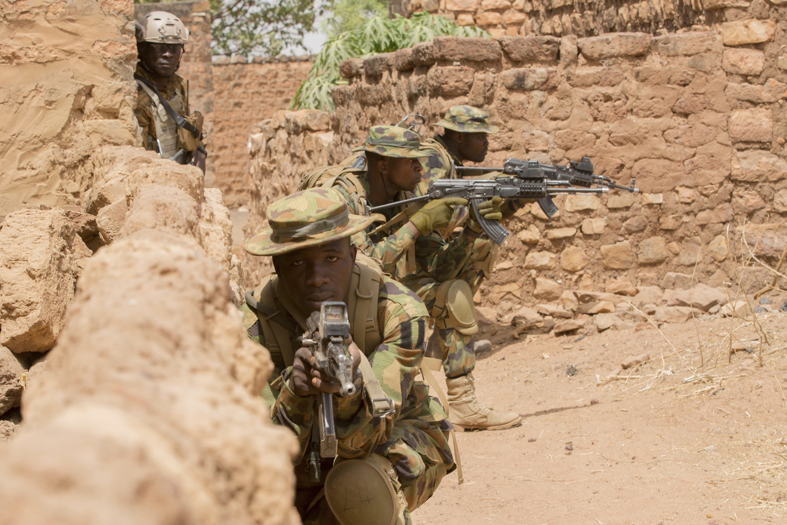 مصرع 13 مدنيا في هجمات منفصلة في بوركينا فاسو
