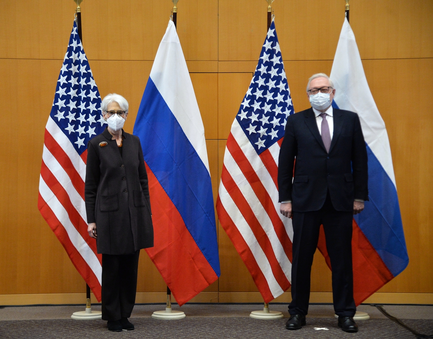 انطلاق جلسة المحادثات الروسية الأمريكية الموسعة في جنيف