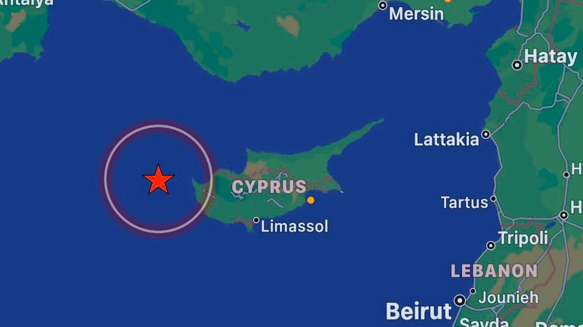 اللحظات الأولى لزلزال البحر الأبيض المتوسط (فيديوهات)