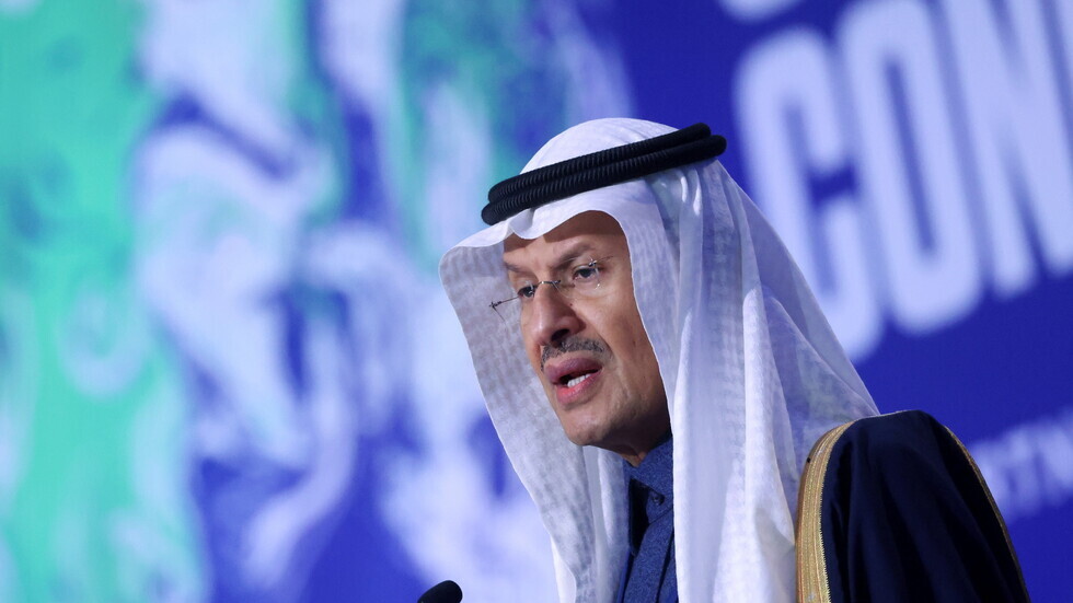 احتفاء واسع بمواقع التواصل بإعلان وزير الطاقة السعودي وجود 