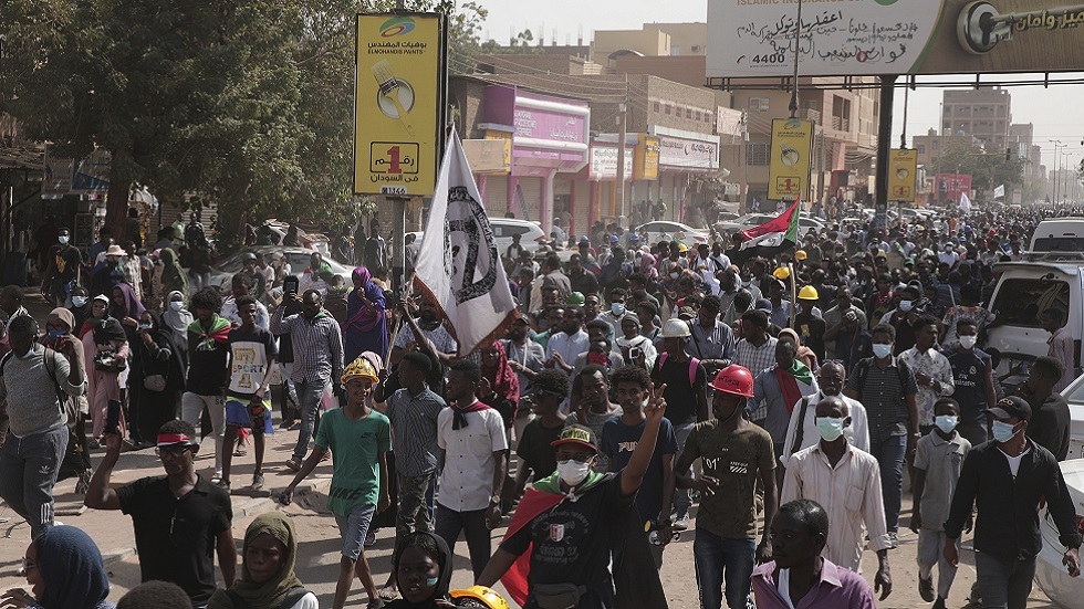 السودان.. مقتل ضابط شرطة خلال مظاهرات في الخرطوم