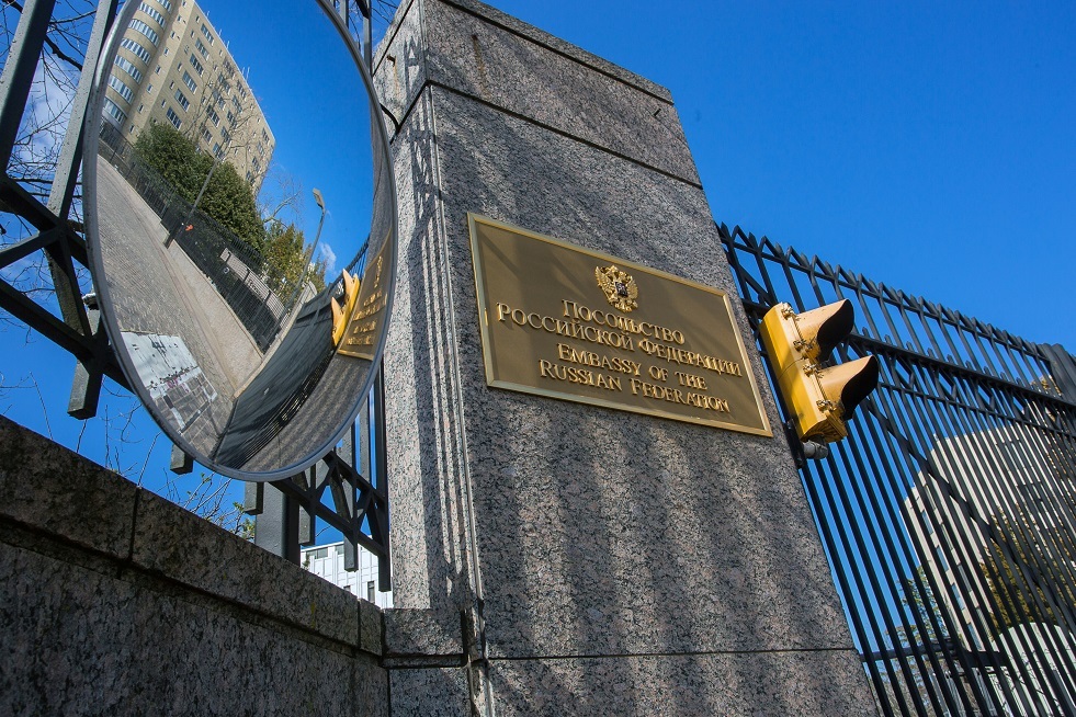 السفارة الروسية تعلق على مزاعم أمريكية حول موعد 