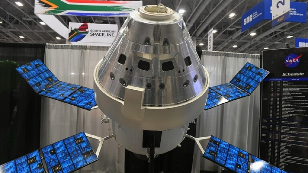 روسيا تطور أقمارا صناعية قادرة على رصد الأرض والقمر