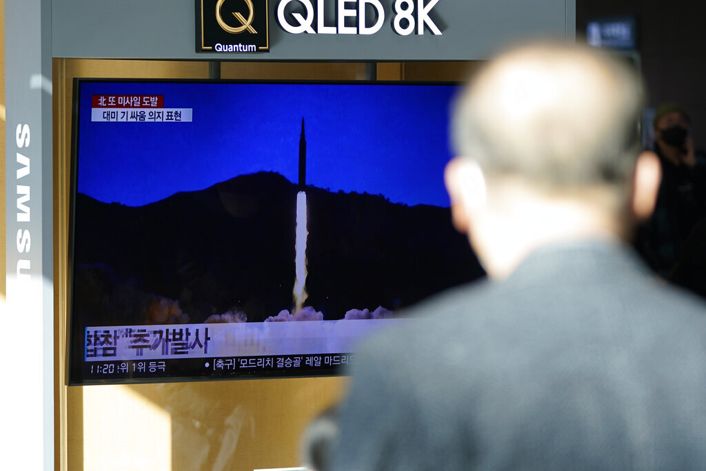كوريا الشمالية: اختبرنا إطلاق صاروخين تكتيكيين موجهين