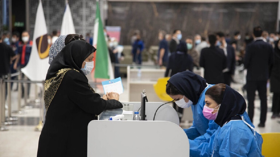 إيران تسمح بتطعيم الأطفال الذين تتراوح أعمارهم بين 5 و11 عاما بلقاحات كورونا