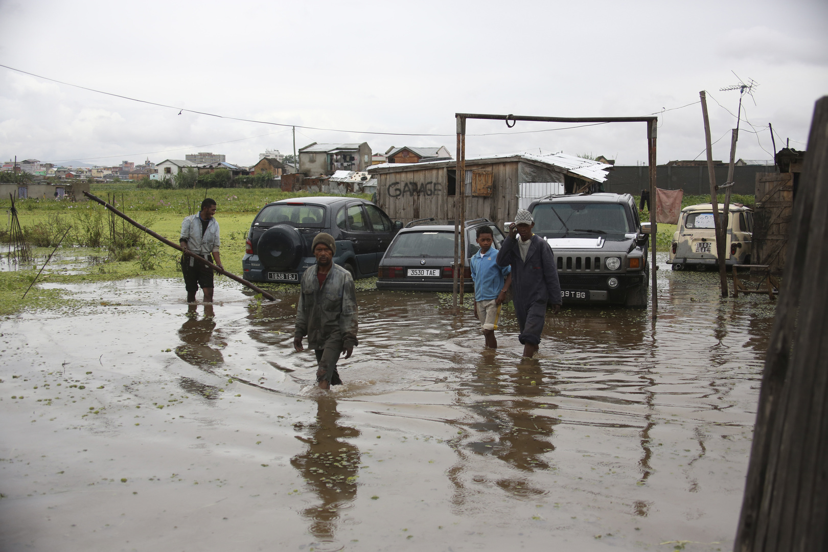 مدغشقر.. مصرع 10 أشخاص جراء فيضانات غمرت أجزاء من العاصمة (فيديو+صور)