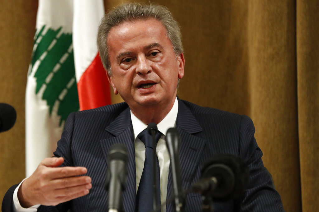 حاكم مصرف لبنان يتخلف عن حضور جلسة استجوابه