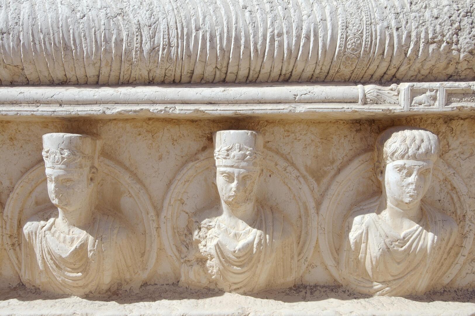 لبنان يعيد لسوريا 5 قطع أثرية مهربة ودمشق تنتظر استعادة آثار مهربة أخرى متواجدة بمتحف بيروت (صور)