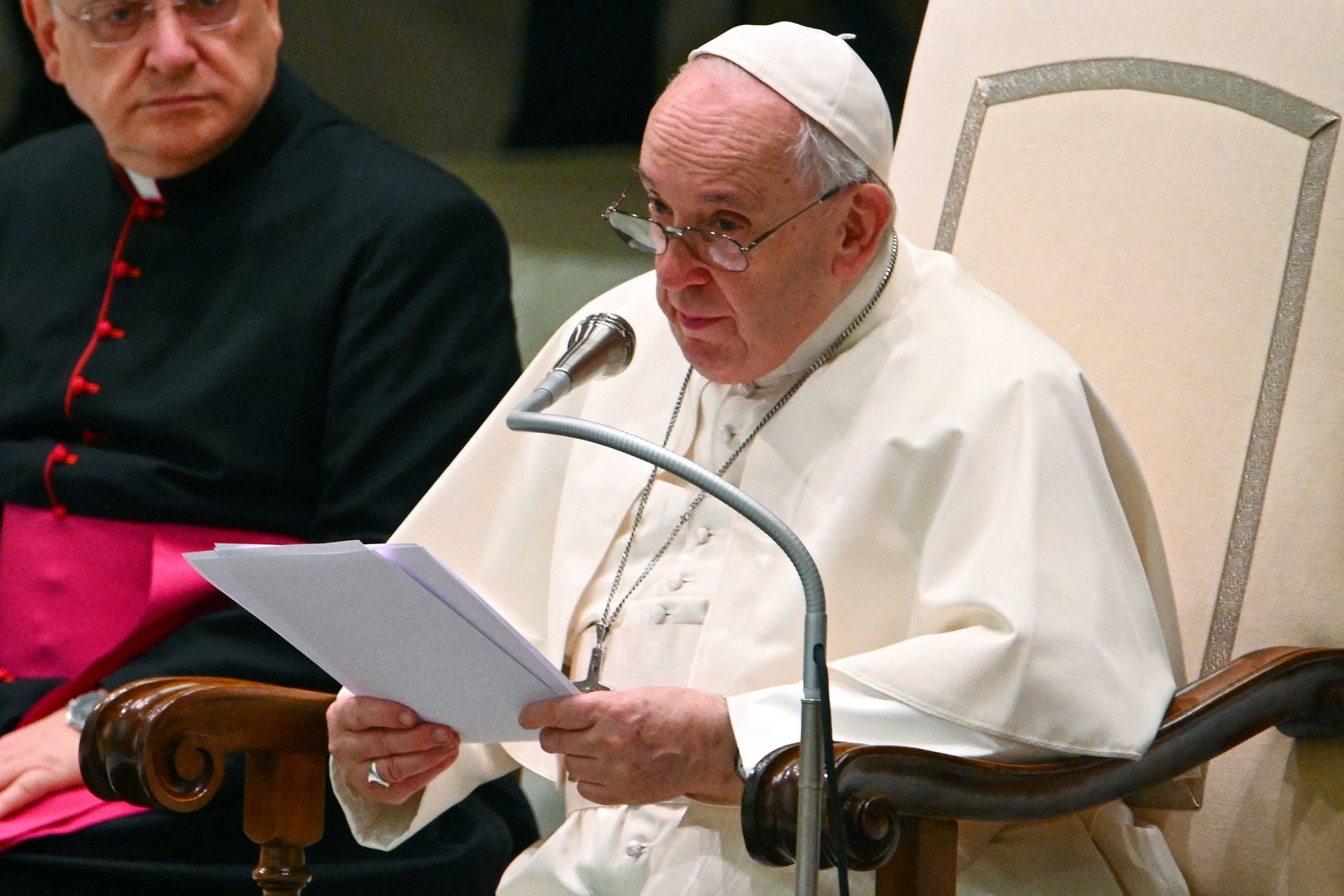 البابا يتعهد بتوفير العدالة لضحايا الاعتداء الجنسي من قبل رجال الدين