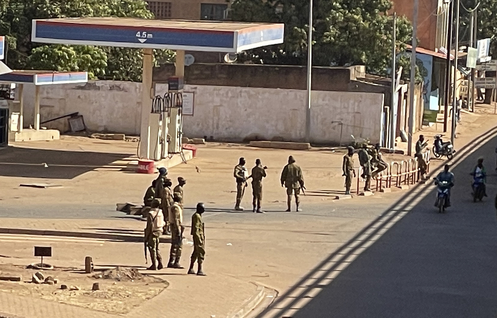 وزير دفاع بوركينا فاسو: مؤسسات الدولة مستقرة وحوادث إطلاق النار محدودة