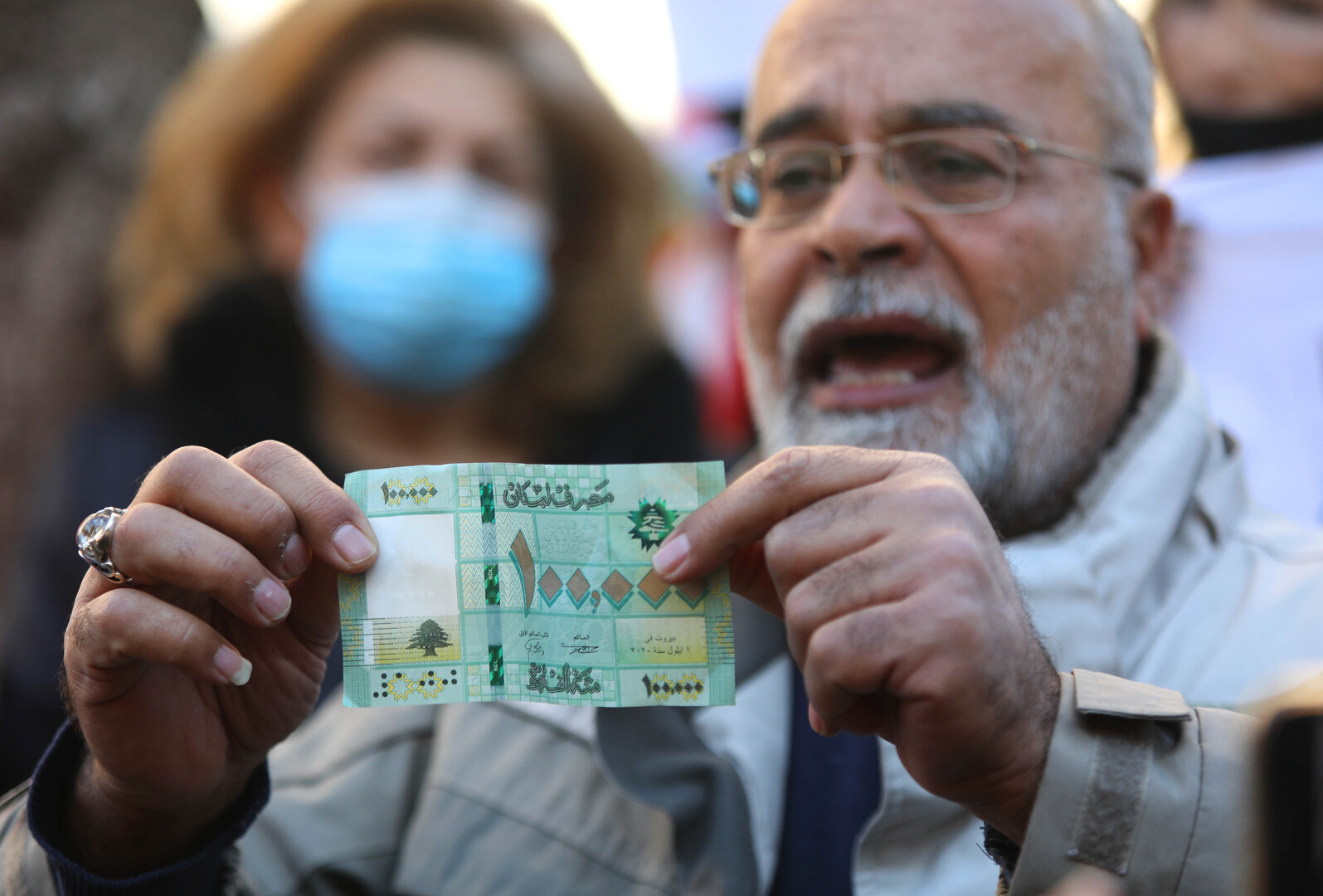البنك الدولي يلقي باللوم على حكام لبنان في انهيار الاقتصاد