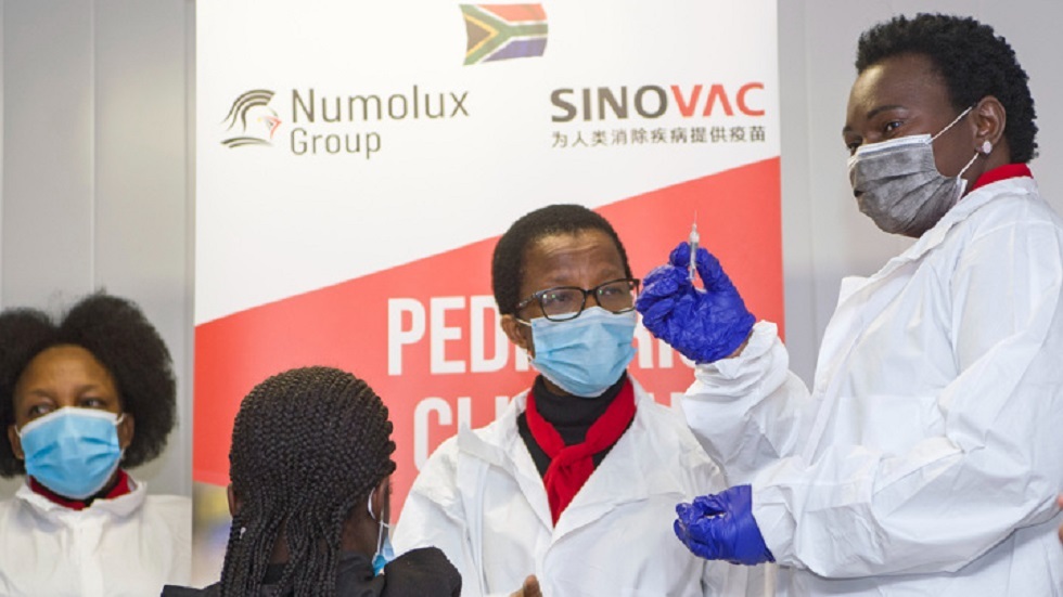 العلماء يحذرون من خطر محتمل للفيروس التاجي المكتشف في جنوب إفريقيا