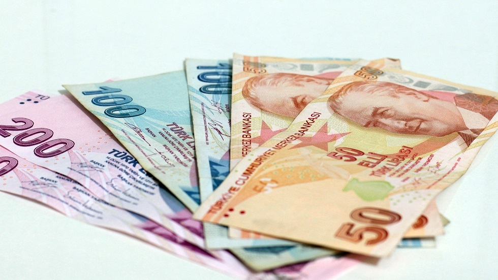 استطلاع: الأتراك يفضلون العملات المشفرة على الودائع بالليرة