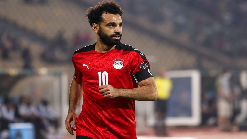 تصرف رائع من صلاح تجاه حكيمي بعد نهاية مباراة مصر والمغرب (فيديو)