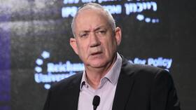 وزير الدفاع الإسرائيلي يعزي في مقتل فلسطينيين