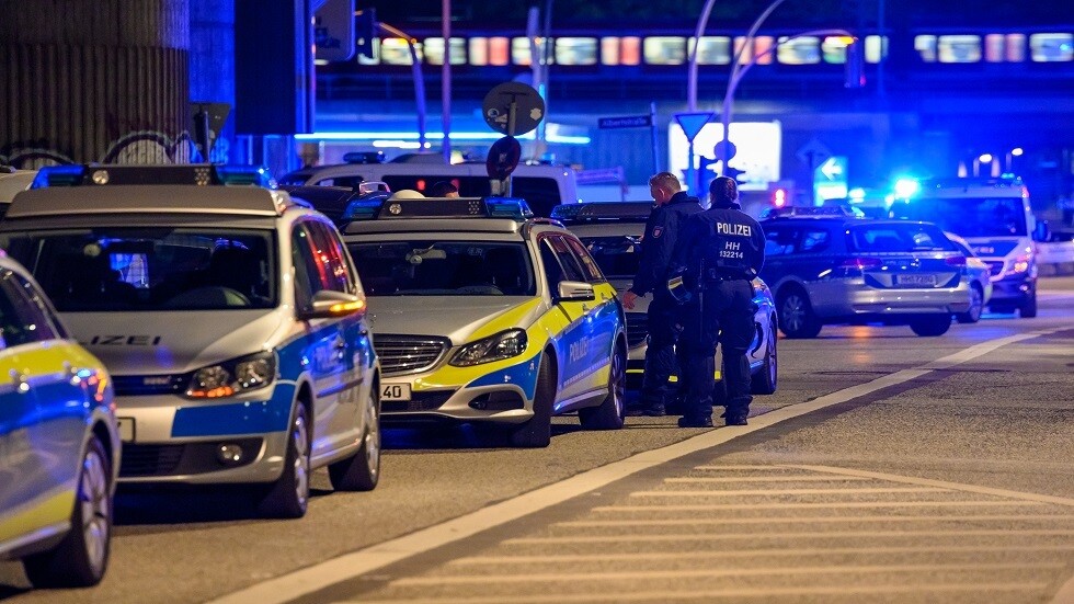 بعد أنباء عن وجود رجل مسلح.. شرطة هامبورغ تنهي تفتيش مدرسة ثانوية
