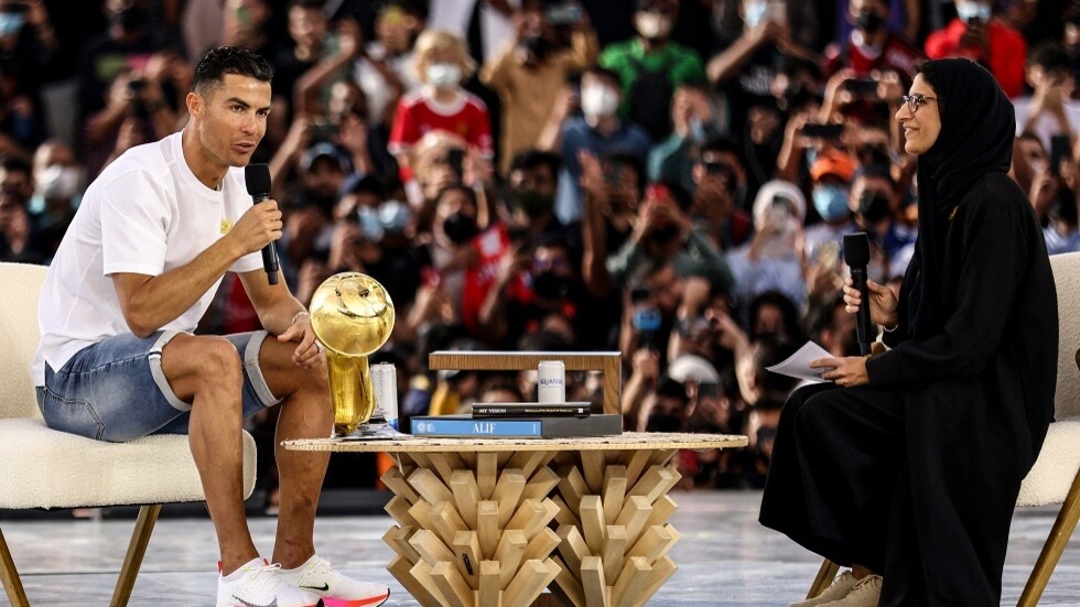 رونالدو يشعل مواقع التواصل بصورة مع ابنه كريستيانو جونيور.. (صورة)