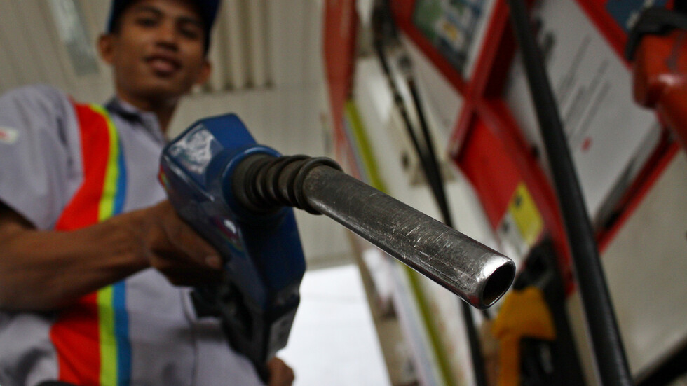 ارتفاع أسعار النفط مع انطلاق اجتماع مجموعة