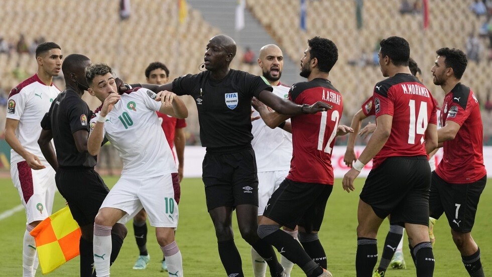 خليلوزيتش يفتح النار على منتخب مصر: لعبوا بغش وعدوانية مفرطة
