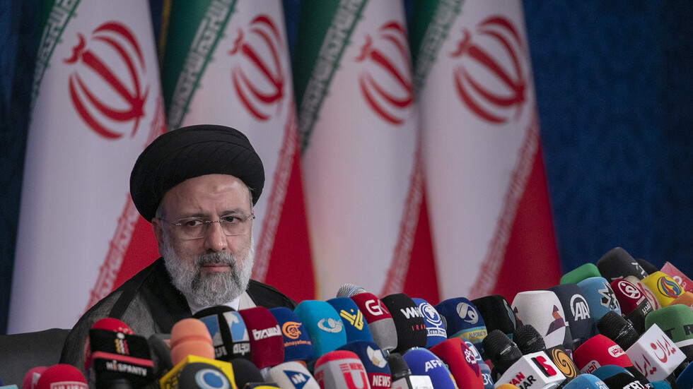 الرئيس الإيراني: مستعدون لمواصلة المحادثات مع السعودية حتى الوصول إلى نتيجة