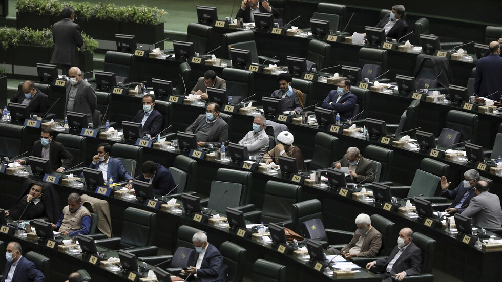 برلماني إيراني يؤكد أهمية إزالة التوتر مع السعودية ويدعو منظمة التعاون الإسلامي للوساطة