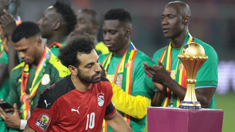 الحكم يرد على اعتراض محمد صلاح على طريقته الخاصة (فيديو وصور)