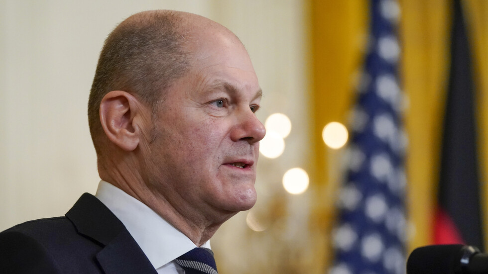 شولتس بعد لقاء بايدن: ردنا سيكون قاسيا في حال غزت روسيا أوكرانيا