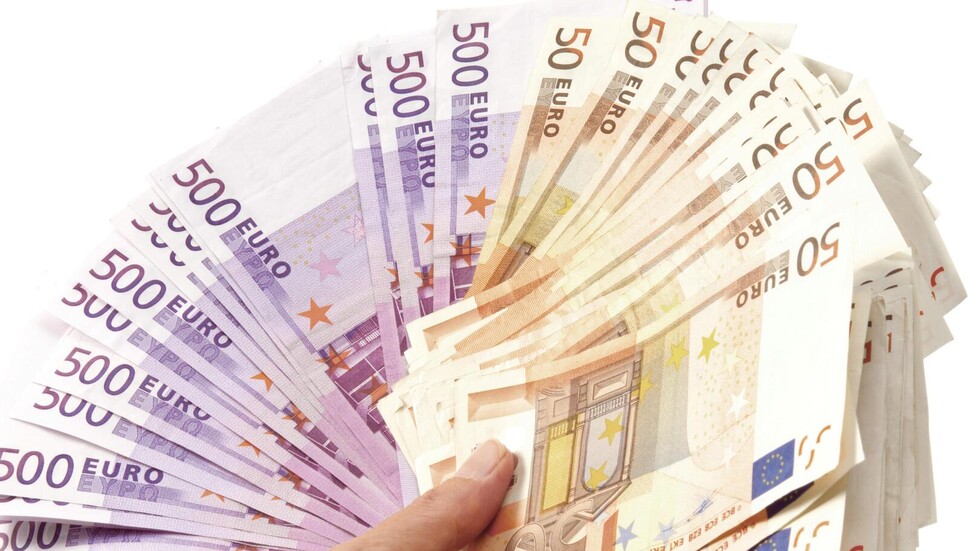 فرنسا تسجل أسوأ عجز تجاري في تاريخها