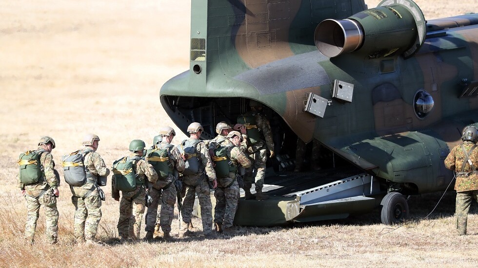 رومانيا تعلن وصول أول 100 جندي أميركي إلى البلاد