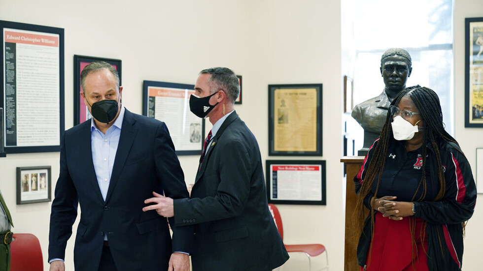 إجلاء زوج كامالا هاريس من مدرسة بواشنطن بسبب تهديد بوجود قنبلة