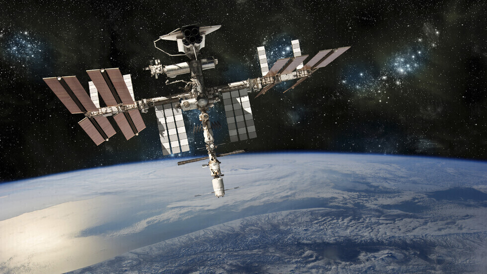 ناسا تمنحنا رؤية رائعة لضوء الفجر على الأرض من مسافة 400 كم في الفضاء