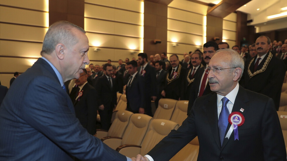 زعيم المعارضة التركية يعلن عن نيته الترشح للانتخابات الرئاسية ويوجه "تحديا" لأردوغان