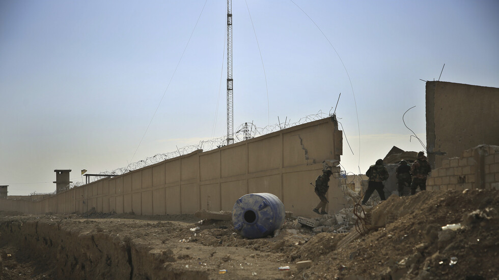 مركز حميميم: عناصر "داعش" السابقون يتوجهون إلى أمريكا وأوروبا