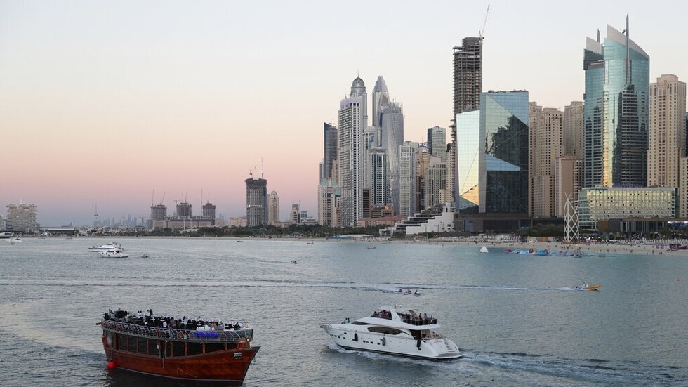 الإمارات.. إلغاء قيود الأنشطة والفعاليات