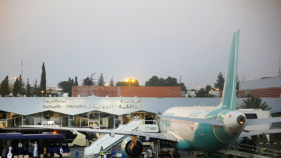 مصر تدين الهجوم الجديد على مطار أبها وتؤكد تضامنها مع السعودية ضد الحوثيين