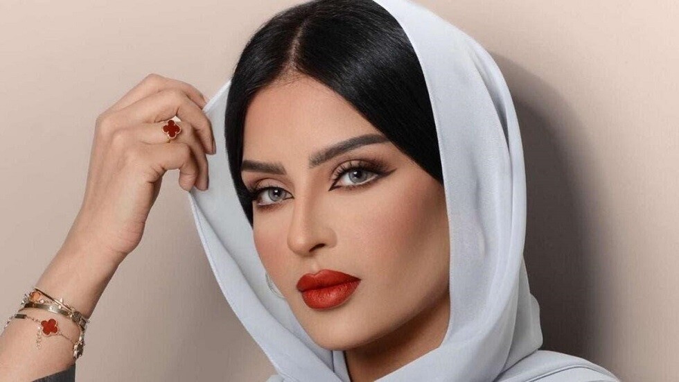 الفاشنيستا السعودية بدور البراهيم: أنا الأولى في إثارة الجدل (فيديو)