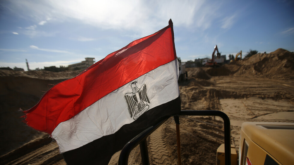 وزير المياه المصري يكشف تاريخ اختفاء الري بالغمر