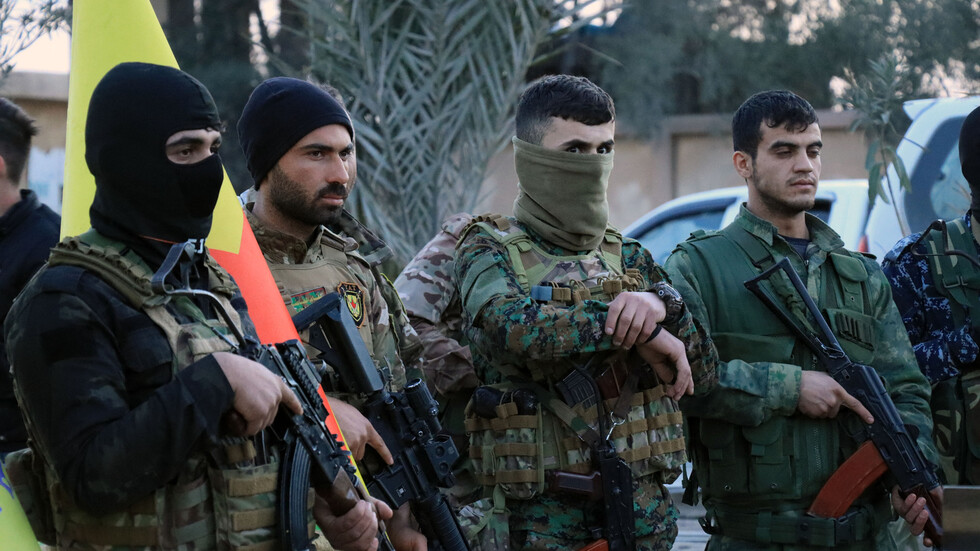 سانا: "قسد" تنقل عشرات الأطفال إلى أحد معسكراتها في منبج