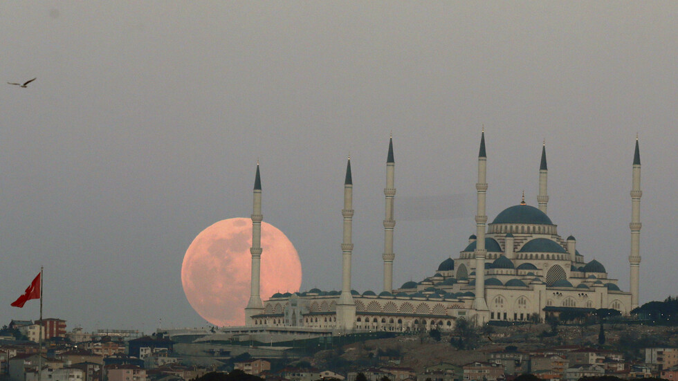 من هو رجل الأعمال الإسرائيلي "المستهدف إيرانيا" في تركيا وما الهدف من محاولة اغتياله؟