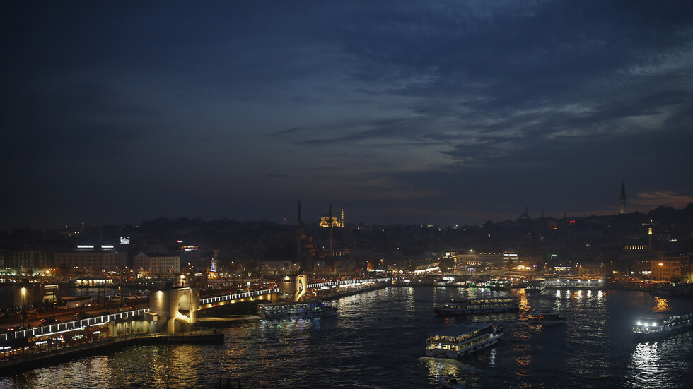 الإعلام التركي ينشر صورة "العملاء الإيرانيين" المعتقلين بتهمة التخطيط لاغتيال رجل أعمال إسرائيلي