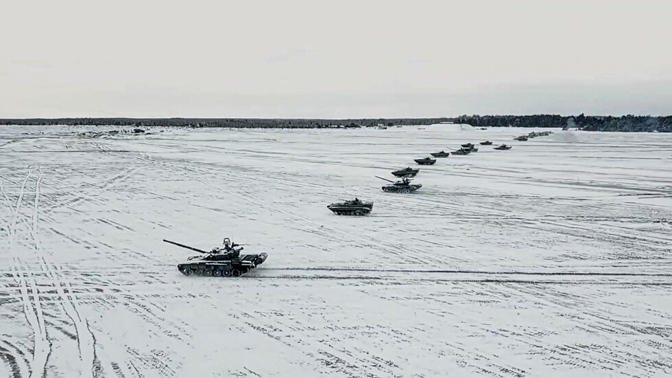 رغم نفي موسكو..الإعلام الغربي يواصل نهجه ويرسم مسارات الغزو الروسي المحتمل لأوكرانيا