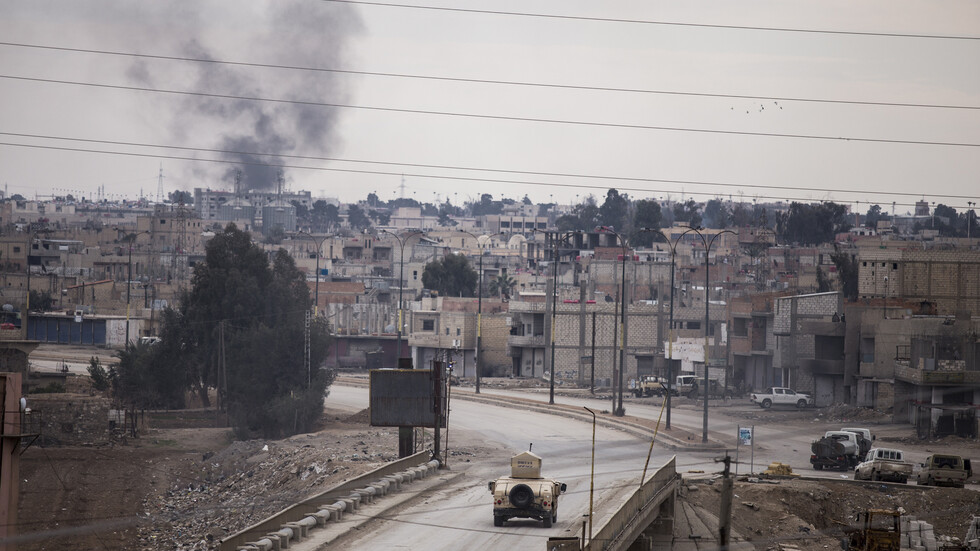 "نحن محاطون بداعش".. قائد "قسد" يتحدث عن تفاصيل سبقت أحداث سجن الصناعة