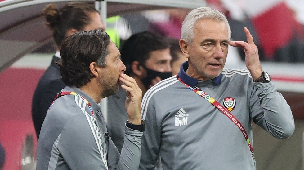 للمرة الثانية.. إقالة الهولندي فان مارفيك من تدريب المنتخب الإماراتي