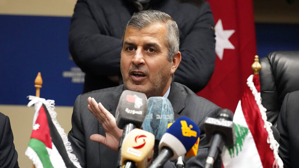 وزير الطاقة الأردني يكشف عن موعد تصدير الكهرباء إلى لبنان