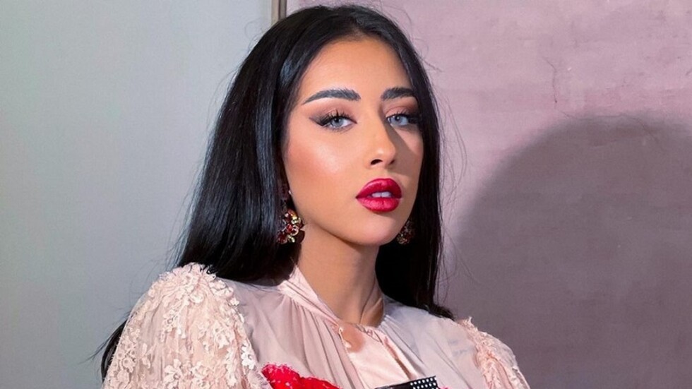 الفاشينيستا والفنانة الكويتية ​فرح الهادي: الأطباء يخشون من حالتي المرضية (فيديو)