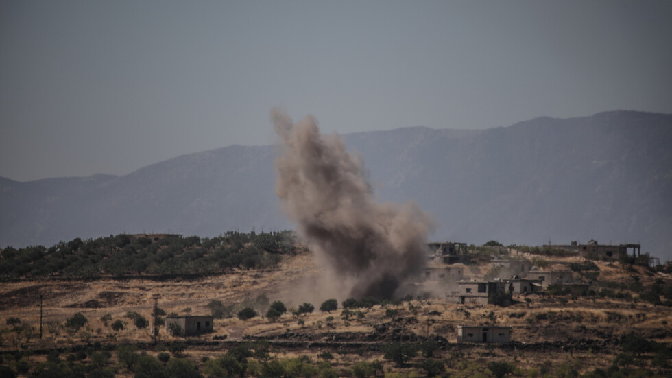 حميميم: مقتل عسكريين سوريين وإصابة 9 بقصف المسلحين