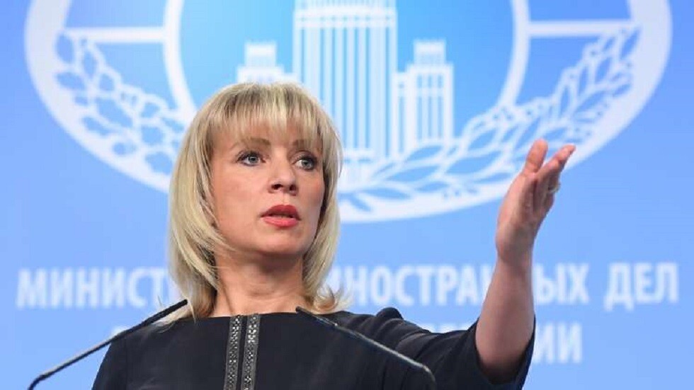 زاخاروفا تسدي النصح إلى بايدن إزاء مستشاريه