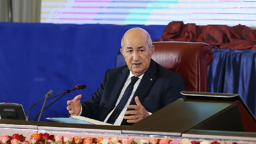 تبون: العلاقات مع فرنسا بدأت تشهد ''انفراجا