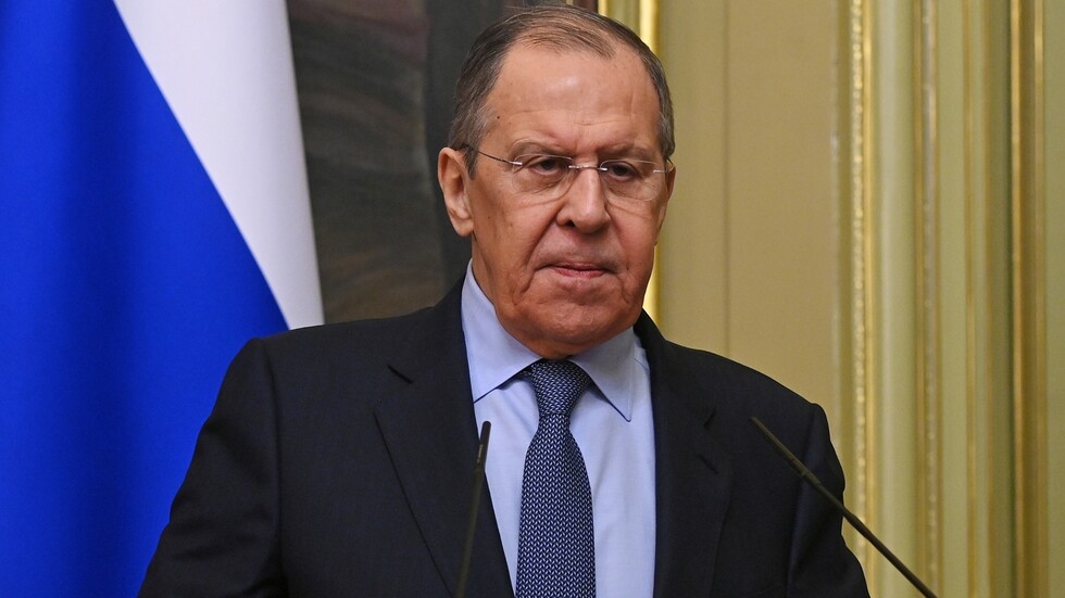 لافروف: نتحقق من معلومات حول تجنيد مرتزقة من كوسوفو وألبانيا والبوسنة والهرسك لإرسالهم إلى دونباس